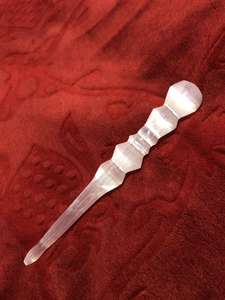 Varitas de Selenita Talladas en Espiral, Piedra Grabada para Feng Shui - Product Image 4