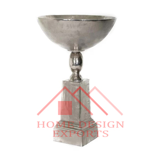 Bouquets de fleurs sur socle carré pour centres de table de mariage - Product Image 1