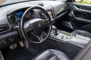 Maserati Levante GTS 2019 Usado, Motor V8 Twin-Turbo de 550 hp, Tracción en las Cuatro Ruedas, Mayormente sin Modificaciones, Cámara Trasera, Emisión Euro III, 8L - Product Image 2