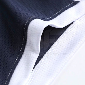 Uniformes de basket-ball de haute qualité pour hommes avec uniforme d'équipe de basket-ball de conception de couture durable - Product Image 4