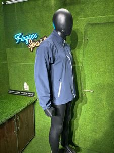 Chaquetas Softshell personalizadas para hombre doble capa Microstretch 100% poliéster impermeable bordado Logo chaquetas impermeables a prueba de viento - Product Image 2