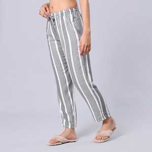 Pantalon de pyjama Evolve pour femme en coton super doux imprimé, coupe décontractée avec poches, en tissu popeline de laine tissée pour la maison - Product Image 2