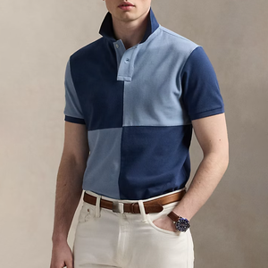 Polo en coton coupe ajustée pour hommes, manches courtes, impression confortable de couleurs contrastées, bouton à motif simple pour polos d'été - Product Image 1