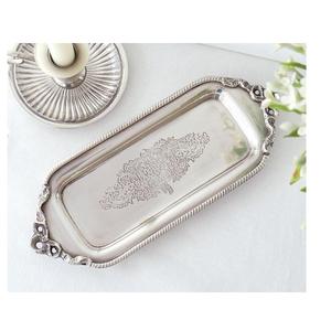 Plateau rectangulaire en métal écologique de luxe pour servir des collations et des desserts - Product Image 2