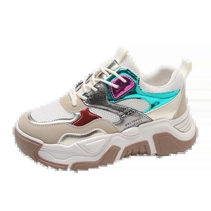 Chaussures en gros pour femmes, nouveaux modèles, chaussures de sport vulcanisées à semelle épaisse, chaussures décontractées respirantes et tendance pour femmes - Product Image 2