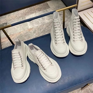 Sneakers en cuir de haute qualité pour femmes, chaussures de marques célèbres, unisexe, MC, sneakers pour hommes, sneakers blanches personnalisées de luxe - Product Image 3