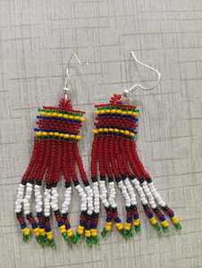 Pendientes colgantes con cuentas de semillas de aleación hechos a mano hechos a medida, ligeros y coloridos para agregar un toque elegante y juguetón a cualquier fiesta de atuendo - Product Image 3