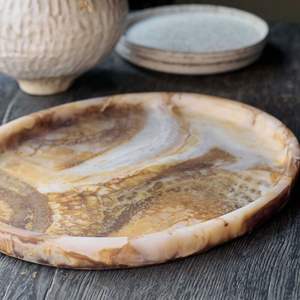 Plateau de service élégant en résine, coloré, fait à la main, motif solide, couleur et taille personnalisables, durable, 100 pièces pour la décoration - Product Image 2