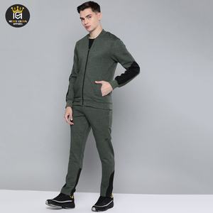 Venta caliente Hombres Jogging Suit Plus Size Chándal con logotipo impreso Suministro directo de fábrica Nuevo diseño Camisa deportiva - Product Image 2