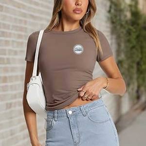 T-shirt à col rond à manches courtes pour femme - Product Image 1