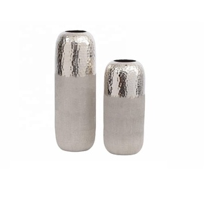 Florero de suelo de metal cilíndrico moderno con acabado de plata Florero de mesa moderno de metal Florero de metal decorativo para sala de estar - Product Image 3