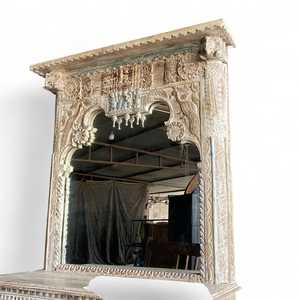 Cómoda de Madera Tallada - Product Image 6