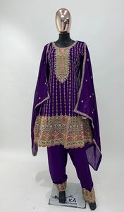 Fantaisie exportation qualité tissu entièrement cousu robe costume traditionnel occasionnel fête porter robe avec beau travail de broderie - Product Image 3