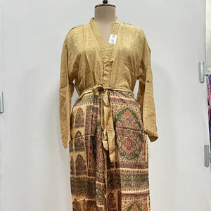 Bata de seda tipo kimono para mujer, estilo indio vintage reciclado, para verano, bata de maternidad, bata de novia, cuello en V, cierre con cordón - Product Image 1