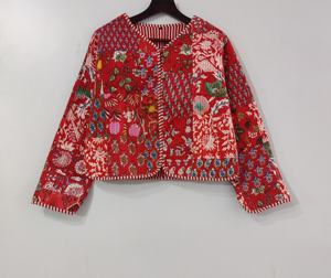 เสื้อคลุมกิโมโนสไตล์โบโฮสำหรับผู้หญิง ผ้าฝ้ายเย็บต่อแบบควิลท์ แขนสั้น สำหรับฤดูหนาว เปิดด้านหน้า แต่งขอบลายทาง ทำมือ ขอบดิบ - Product Image 1