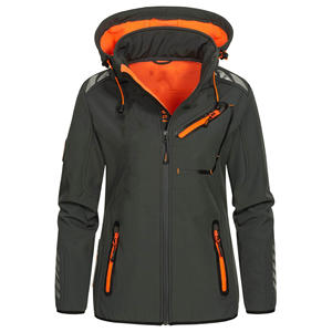 Veste à capuche élégante à fermeture éclair pour femmes coupe-vent Softshell veste lourde à la mode, respirante et résistante à l'eau avec logo personnalisé - Product Image 1