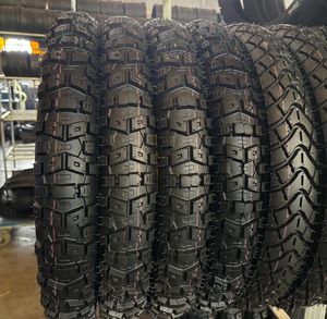 Compre Neumáticos/Llantas Tubeless de Alto Rendimiento para Motocicletas y Scooters de Fábrica - Product Image 5