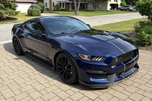 Excellent état, Ford Mustang Shelby GT350 d'occasion 2018, 26 000 miles, boîte manuelle 6 vitesses - Product Image 5