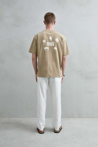 เสื้อยืดพิมพ์ลายผ้าฝ้าย 100% ทรงปกติ สีกากี น้ำหนัก 240 กรัม ป้องกันการเป็นขุย - Product Image 2