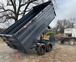 Remorque benne à double essieu pour utilisation agricole, transport de céréales et aliments, remorque diesel avec télé-élévateur et rampe de chargement pour grange, à vendre - Product Image 2