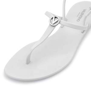 Sandales plates Valentino Jally V-Detail en blanc - Product Image 5