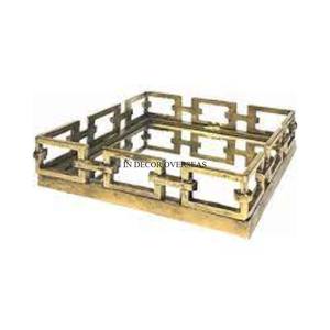 ถาดเสิร์ฟทรงสี่เหลี่ยมผืนผ้าโลหะเคลือบเงาสีเงินพร้อมด้ามจับดีไซน์เนอร์ที่ไม่เหมือนใคร - Product Image 6