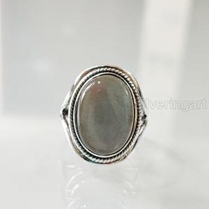 แหวนสตรีพลอยมูนสโตนสีเทาธรรมชาติอัญมณีประจำเดือนจิ่นพลอยดีไซน์เนอร์แบรนด์เครื่องประดับงานแต่งงานแหวนเงินสเตอร์ลิง925 - Product Image 3