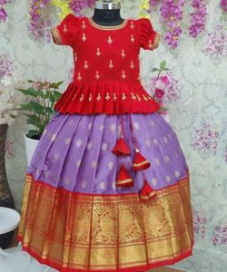 Jacquard à la mode avec des enfants brodés Lehenga Choli Fabricant et fournisseur de Surat au taux le plus bas - Product Image 3