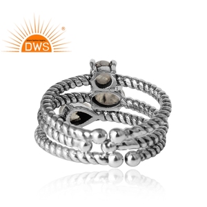 แหวนพลอยมูนสโตนสีรุ้งธรรมชาติสีเงินสเตอร์ลิงออกซิไดซ์แบบวางซ้อนกันได้ - Product Image 3