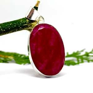 Pendentif élégant en béryl rouge pierre naturelle en argent sterling bijoux faits à la main beau cadeau pour lui ou elle - Product Image 3