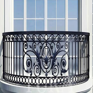 Rampe de balcon en métal faite à la main avec des motifs décoratifs Fabrication vietnamienne utilisant 100 pour cent d'ingrédients du Vietnam - Product Image 1