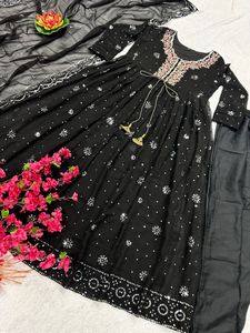 OX GEORGETTE CON TRABAJO DE SECUENCIA DE 5MM CON MANGAS COMPLETAS CON VESTIDO INTERIOR DE SEDA - Product Image 2