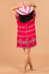 Vestido elegante de verano para mujer, miniceñidor de algodón tejido bordado, estilo bonito, manga corta, diseño extragrande con patrón sólido - Product Image 4