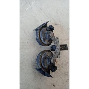 AUQ HORN AUDI Serie TT (8N3) (98>06) 8N0951185A Benzina 1.8 - Product Image 2