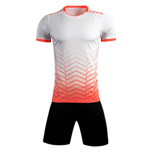 ชุดฟุตบอลดีไซน์แบบระเหิดสำหรับชุดฟุตบอลมีเอกลักษณ์สีพลัสไซส์ - Product Image 1