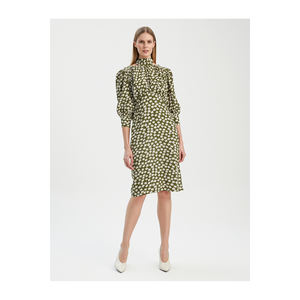 BGN ชุดพิมพ์ลายวิสคอปกผ้าพันคอสำหรับใส่ไปทำงาน W24D294เป็นนางแบบ - Product Image 1