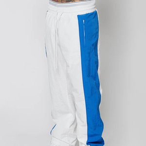 ชุดวอร์มกันลมสำหรับฤดูหนาวแบบใหม่ เสื้อฮู้ด กางเกงวอร์ม คอกลม แขนยาว ผ้าไนลอน กันลม น้ำหนักเบา สำหรับผู้ชาย รับผลิตแบบ OEM - Product Image 4