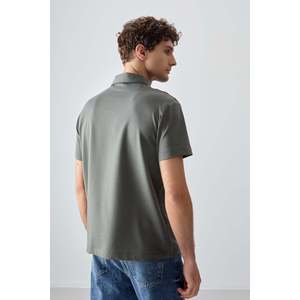 T-shirt basique pour homme en coton kaki, col polo, coupe ample, tissu épais et doux - 88381 - Kaki - Product Image 6