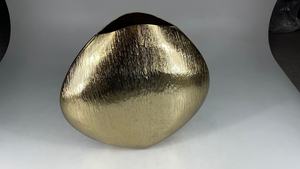 Florero de Hierro con Textura Dorada Hecho a Mano Moderno con Color Personalizado y Alta Calidad para Decoración del Hogar y Bodas - Product Image 2