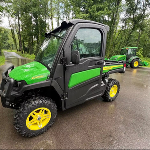Achetez un véhicule utilitaire John Deere Gator 4x4 XUV 835M 4WD d'occasion propre, alimenté à l'essence. Achetez un John Deere Gator UTV 835M 2024. - Product Image 1