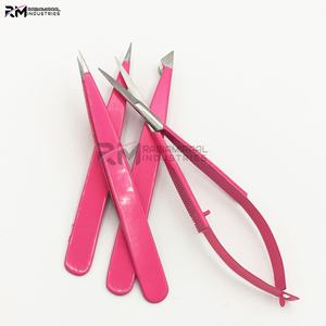 Prix de gros RMI : Ensemble de pinces à sourcils de qualité supérieure, comprenant des pinces pointues, des pinces combinées et des ciseaux à ressort, couleur rose et pointe argentée - Product Image 4