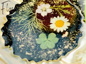 ที่รองแก้วเรซิ่นดีไซน์เรียบง่าย คุณภาพสูง ผิวเรียบเนียน สไตล์โบฮีเมียน เป็นมิตรกับสิ่งแวดล้อม ทำด้วยมือ สำหรับตกแต่งภายในที่เรียบง่ายและหรูหรา - Product Image 5