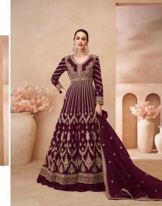 Sayuri Designer Chinnon Soie Salwar Kameez Vêtements indiens et pakistanais Fournisseurs en gros - Product Image 1