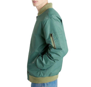 Chaqueta de bombardero impermeable con cuello levantado para hombre con diseño de bordado personalizado OEM, estilo de invierno - Product Image 3