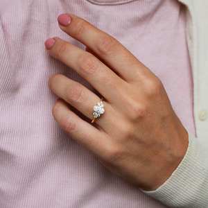 Bague de fiançailles Moissanite coupe ovale 6x8mm | Bague en argent or pierre côté grappe | Anniversaire de mariage de mariée bijoux fins OEM - Product Image 2