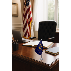 Drapeaux de bureau personnalisables de l'Indiana, style fanion avec impression numérique, mât en aluminium, en polyester et tissu - Product Image 2