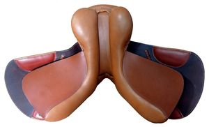 Silla de Montar Inglesa Multiusos de Cuero Genuino | Silla de Montar de Salto en Venta | Silla de Montar Ecuestre Duradera y Cómoda | Calidad Premium - Product Image 2