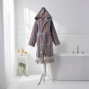 Albornoz Unisex de Lujo con Pompones, Tejido a Mano, de Algodón Turco, para Resort, Uso Todo el Año, Ropa de Dormir y de Estar por Casa, Verano, Suministrado por ODM, Turquía - Product Image 3