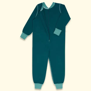 ชุดนอนผู้ใหญ่แบบสวมใส่ได้ทุกเพศทุกวัย ผ้าเจอร์ซีย์ 100% ผ้าฝ้าย สำหรับใช้ในโรงพยาบาล เหมาะสำหรับผู้ป่วยที่มีความต้องการพิเศษ ขายส่ง - Product Image 3