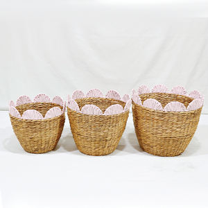 Juego de Cestas Decorativas de Almacenamiento con Borde de Flor de Jacinto de Agua Tejido de Dong Thap, Marca Artex (3 piezas) - Product Image 3